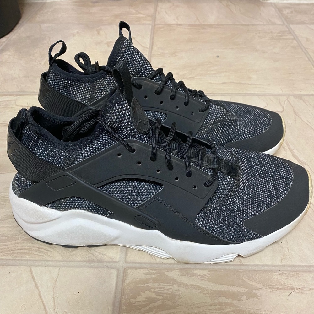 Nike Air Huarache Ultra Breathe Shoes Sneakers Men's Size 11 Black 833147-003